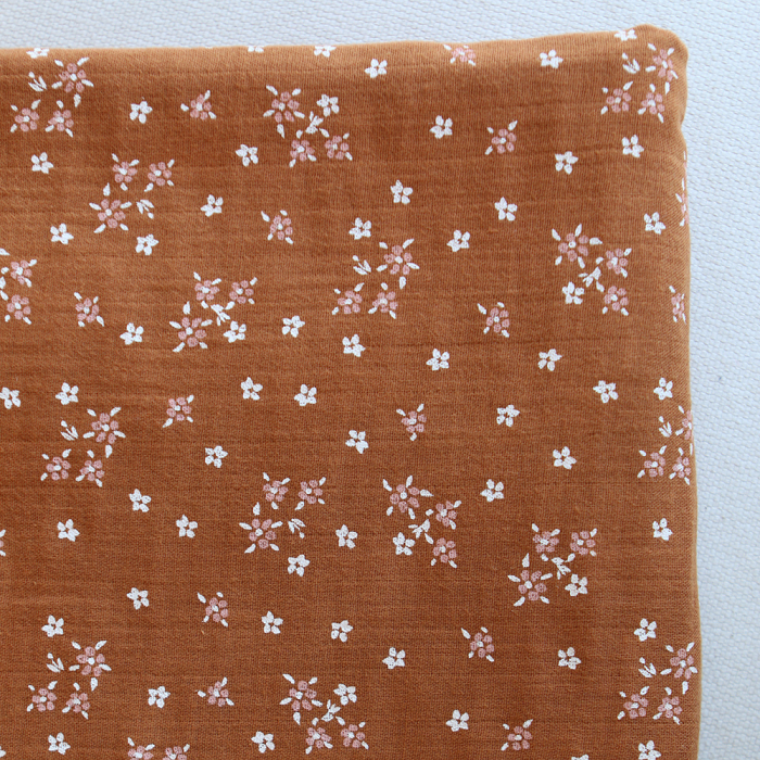 Lena - Double gaze de coton motif fleuri fond écureuil