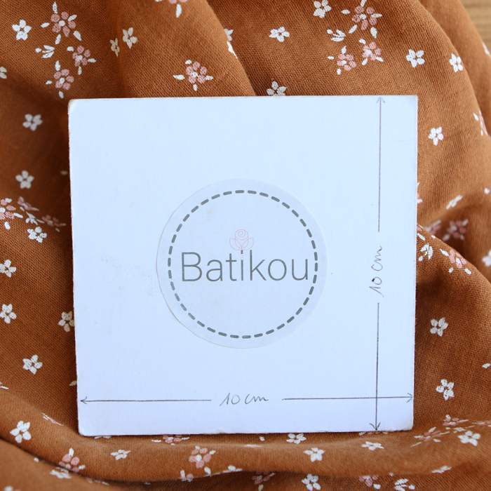 Lena - Double gaze de coton motif fleuri fond écureuil