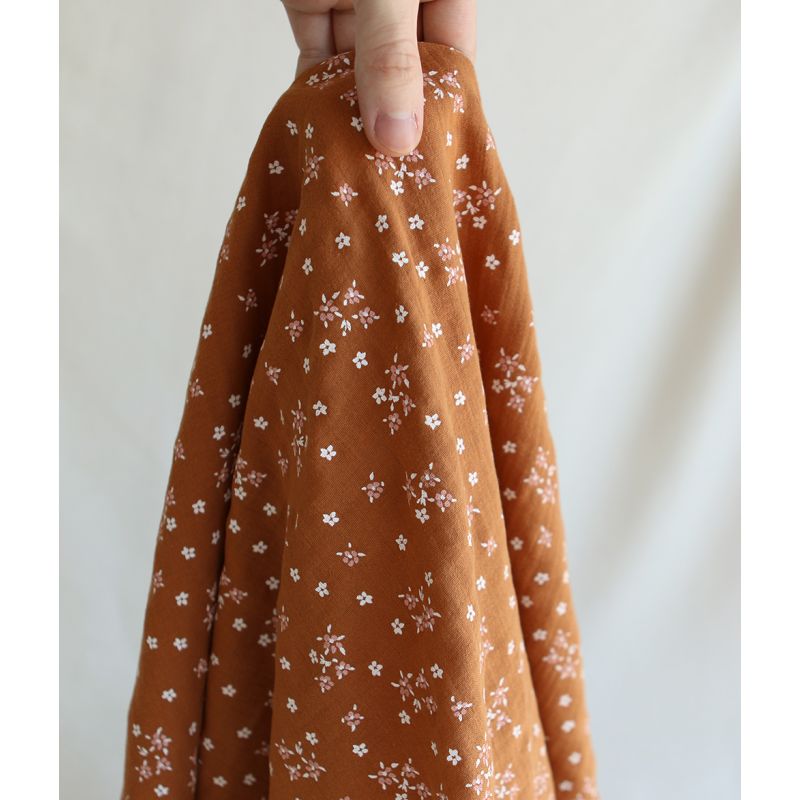 Lena - Double gaze de coton motif fleuri fond écureuil