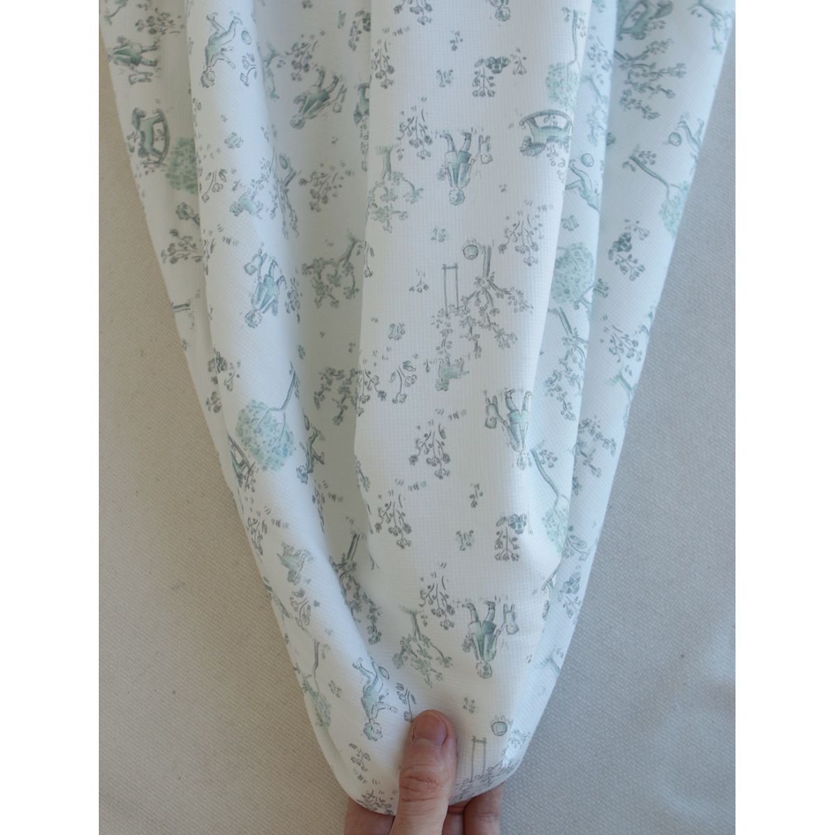 Maria - Tissu coton texturé version toile de jouy vert Maria - Tissu coton texturé version toile de jouy vert