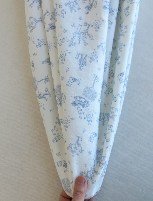 Maria - Tissu coton texturé version toile de jouy bleu