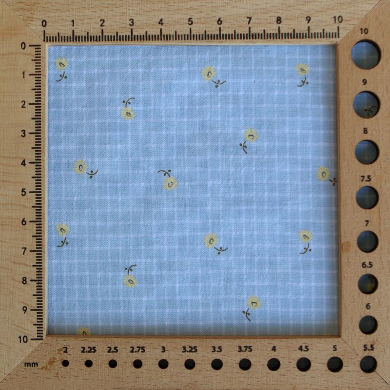 Seersucker quadrillage fin minis fleurs fond bleu