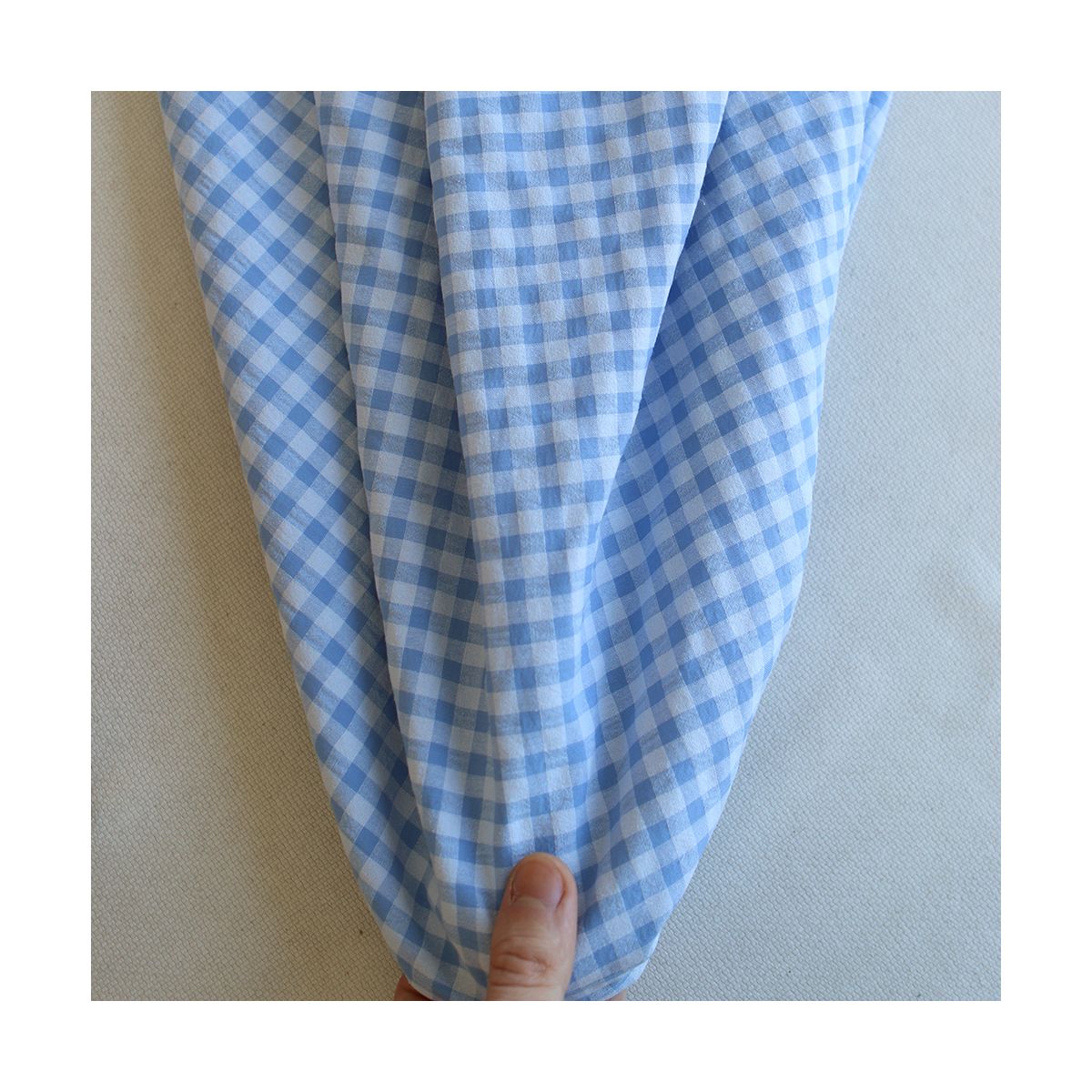 Seersucker / Coton gaufré vichy 6mm bleuet Seersucker / Coton gaufré vichy 6mm bleuet
