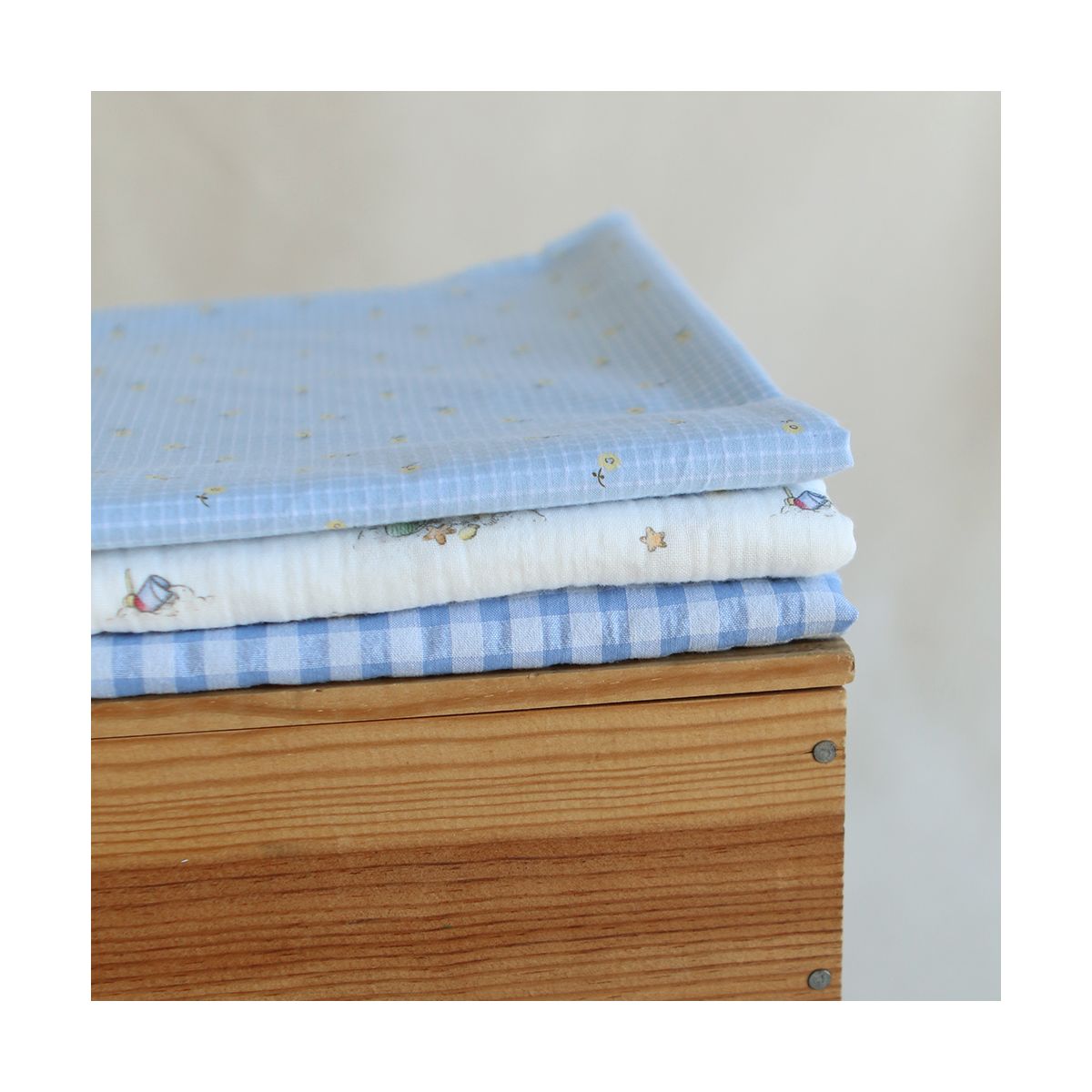 Seersucker / Coton gaufré vichy 6mm bleuet Seersucker / Coton gaufré vichy 6mm bleuet
