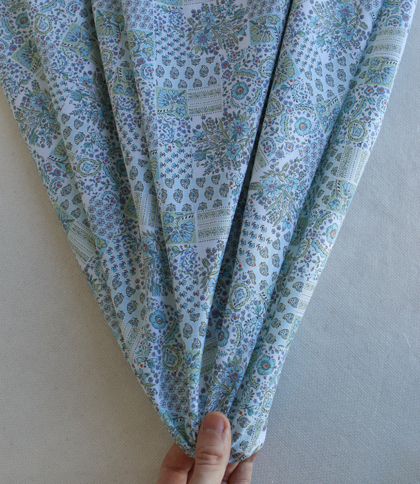 Isabelle - Batiste de coton à imprimé patchwork bleu