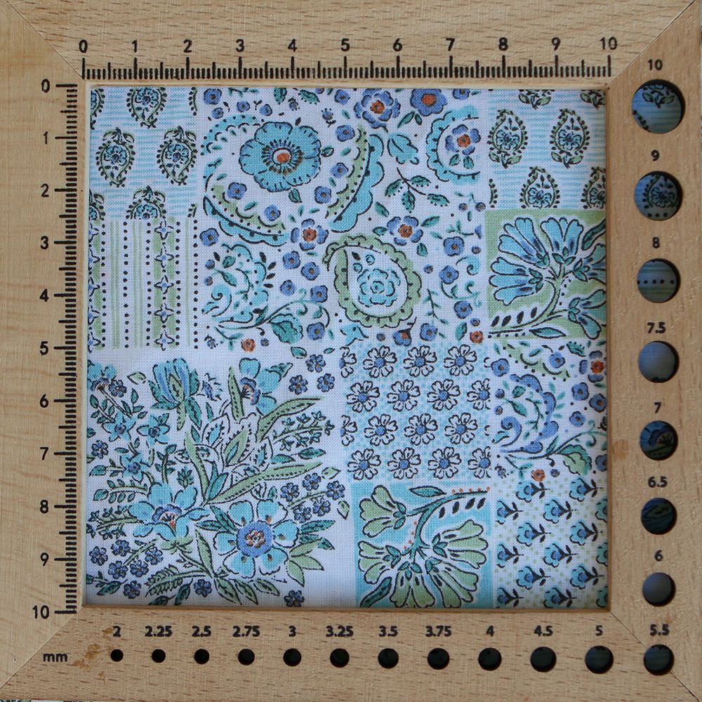 Isabelle - Batiste de coton à imprimé patchwork bleu