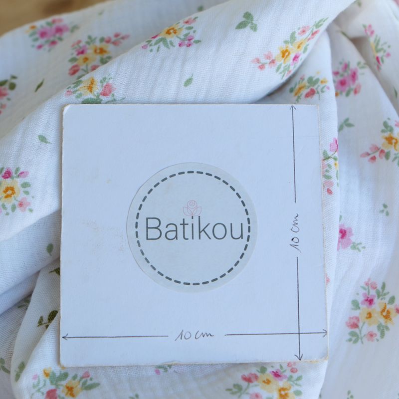 Amalia - Double gaze de coton BIO blanc motif fleuri aquarelle