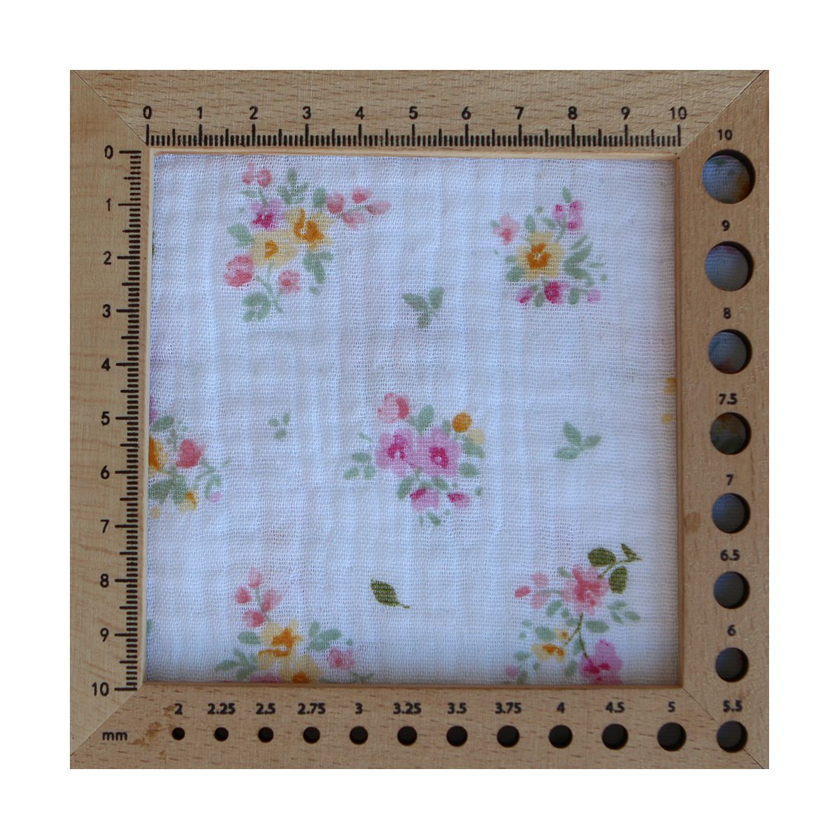 Amalia - Double gaze de coton BIO blanc motif fleuri aquarelle Amalia - Double gaze de coton BIO blanc motif fleuri aquarelle