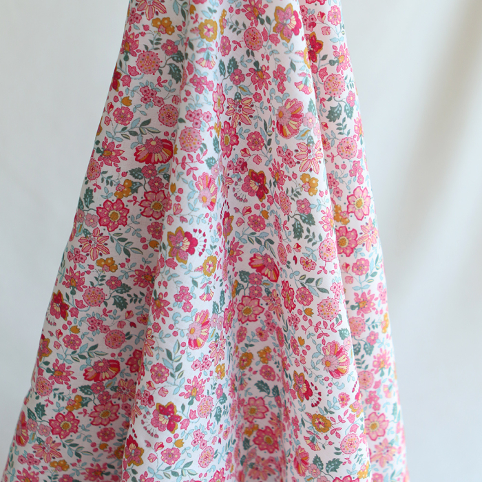 Maria - Batiste de coton SILKYNE à imprimé fleuri rose framboise