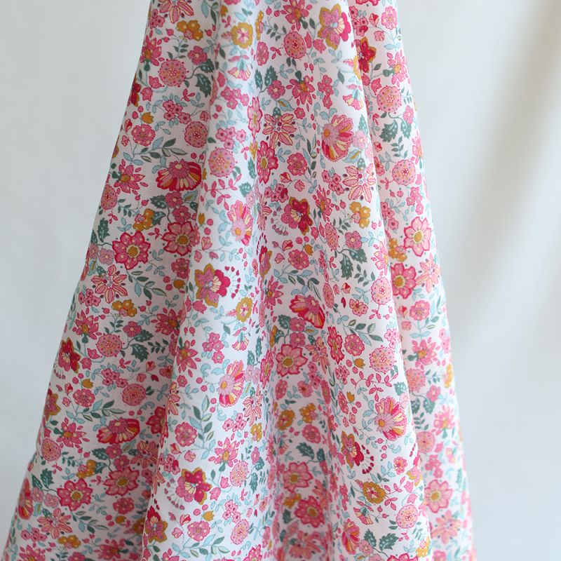 Maria - Batiste de coton SILKYNE à imprimé fleuri rose framboise