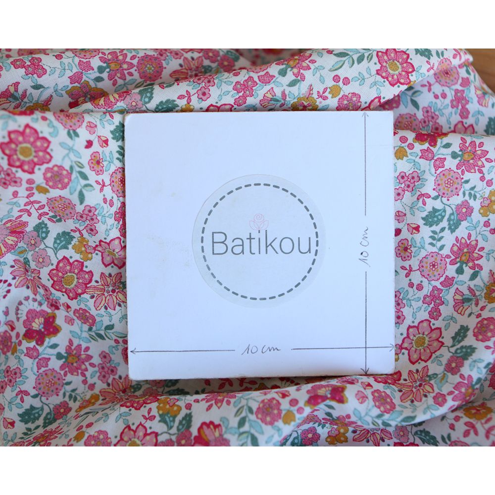 Maria - Batiste de coton SILKYNE à imprimé fleuri rose framboise