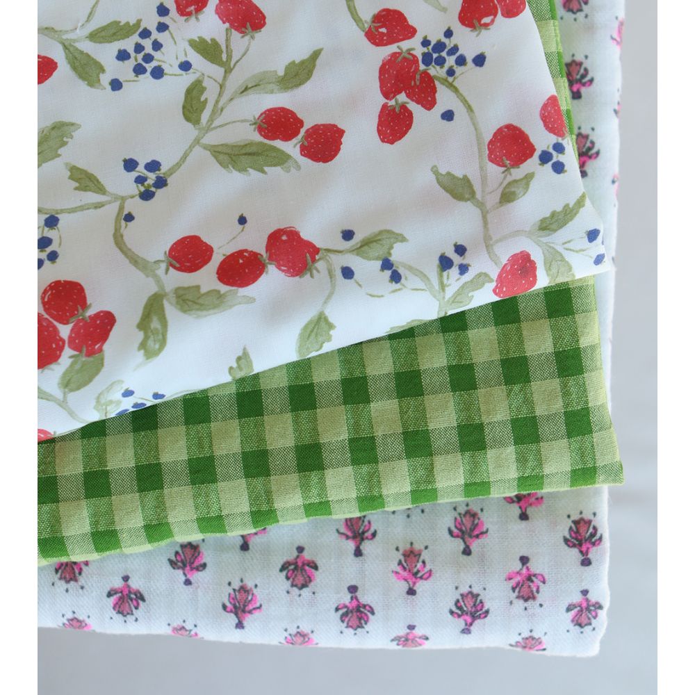 Seersucker / Coton gaufré doux fond blanc cassé petite indienne rose fluo