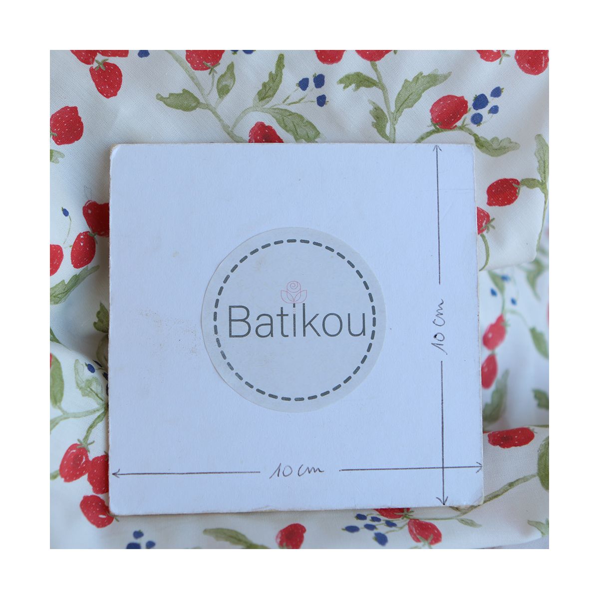 Mara - Popeline de coton imprimé fraises des bois