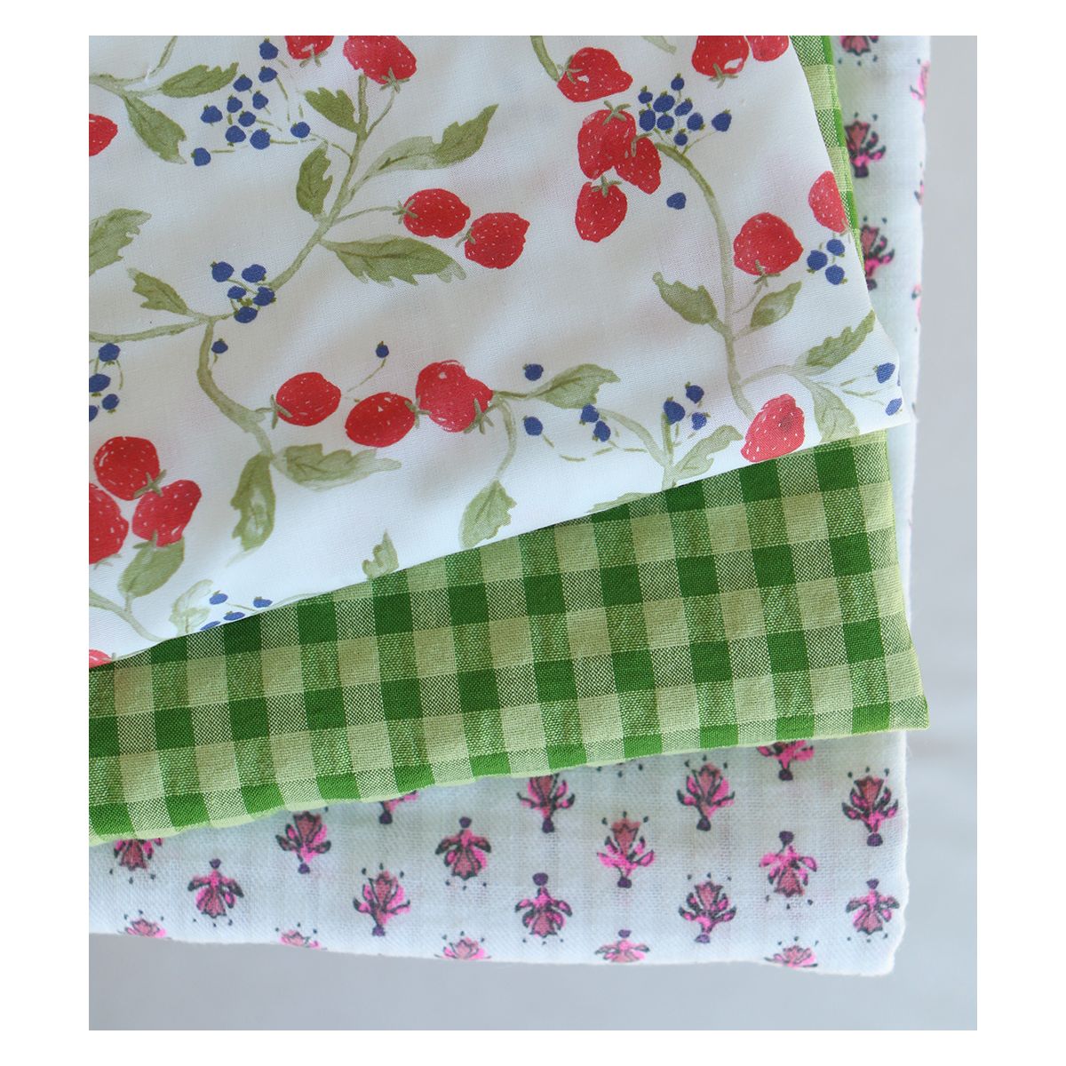 Mara - Popeline de coton imprimé fraises des bois