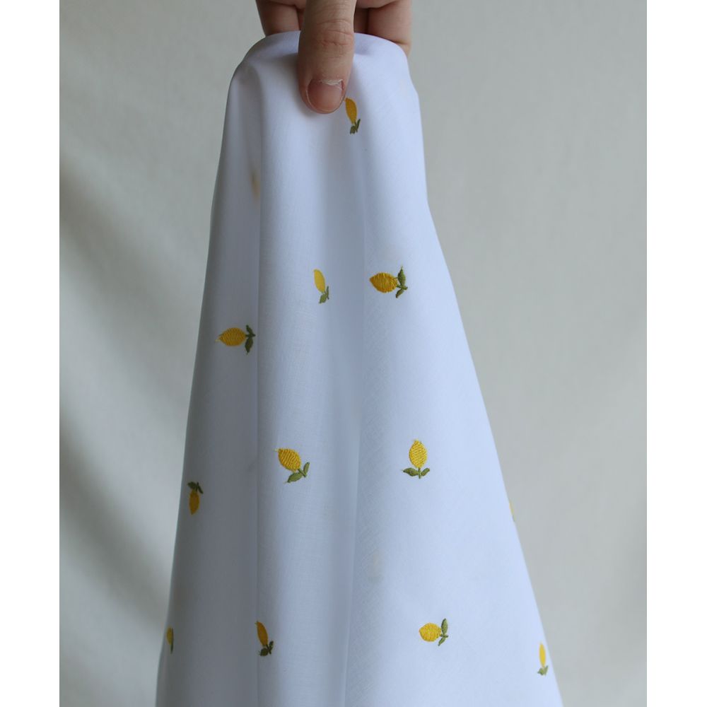 Basile - Voile de coton blanc broderies petits citrons