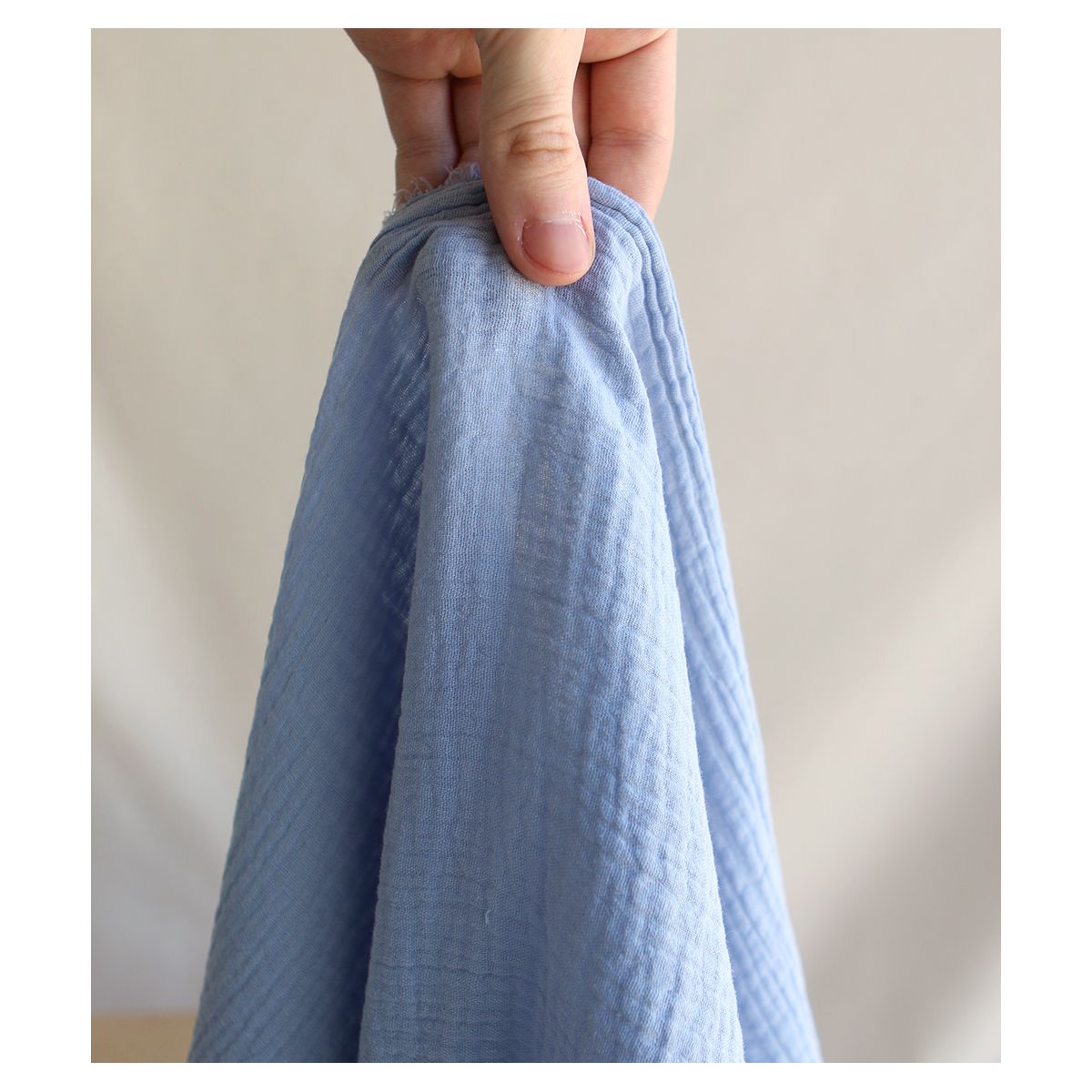 Double gaze de coton unie bleu baltique Double gaze de coton unie bleu baltique