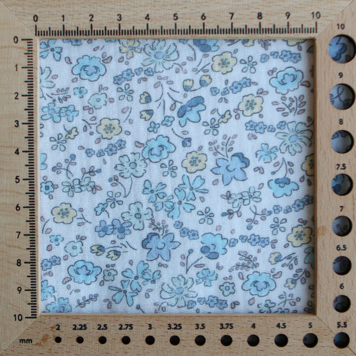 Albane - Double gaze de coton motif fleuri bleu ciel