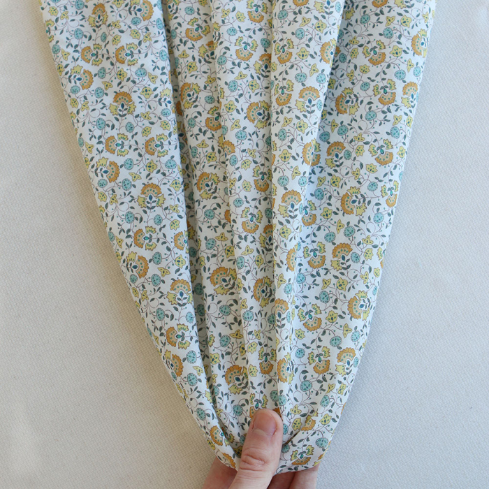 Valentine - Batiste de coton SILKYNE à imprimé fleuri orange et bleu