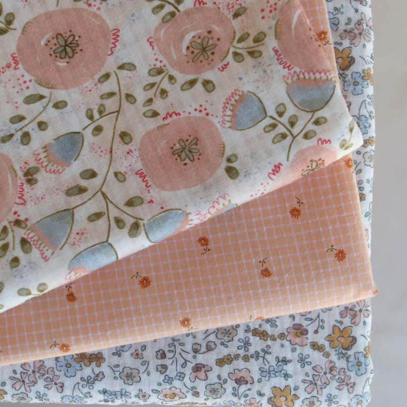 Albane - Double gaze de coton motif fleuri bleu ocre