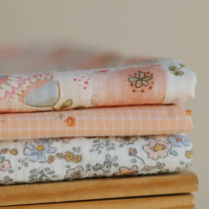 Seersucker quadrillage fin minis fleurs fond sorbet abricot