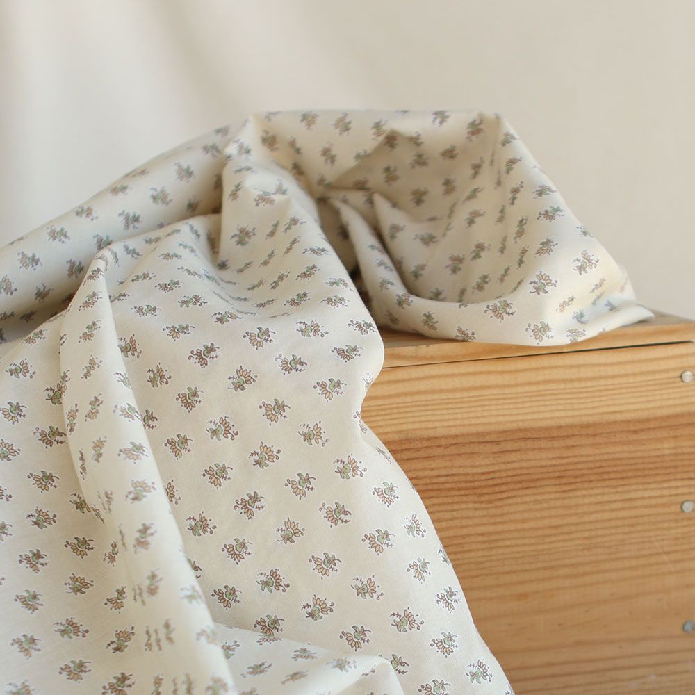 Leyna - Batiste de coton SILKYNE à imprimé petite indienne écru