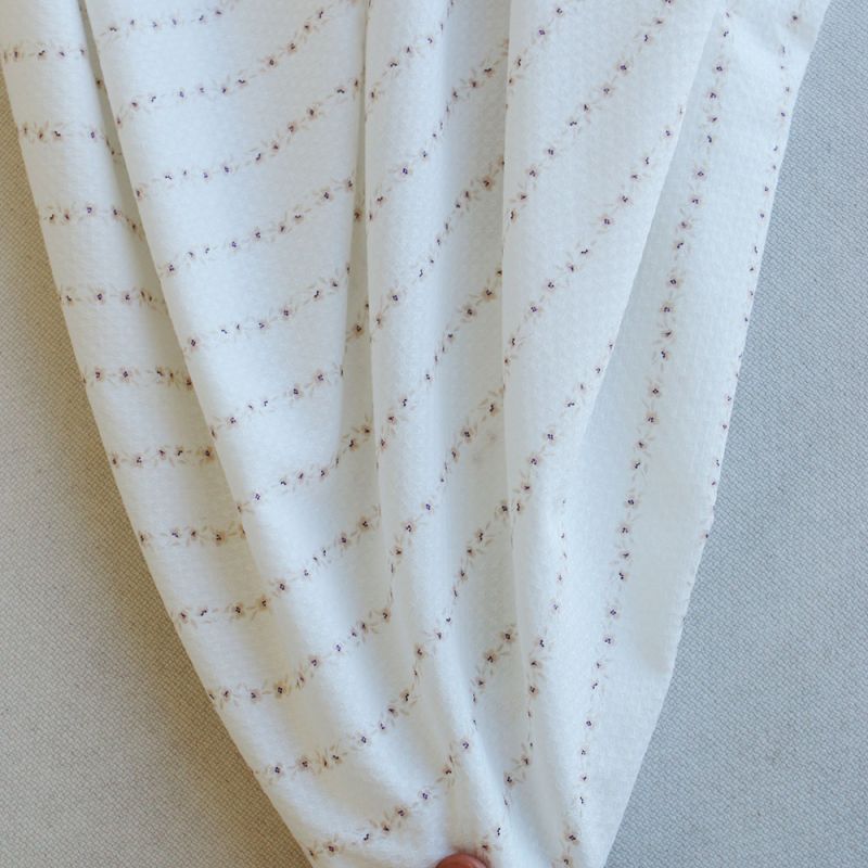 Alicia - Tissu coton texturé imprimé beige