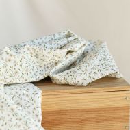 Noémie - Popeline de coton douce qualité SWEET lait fleuri vert et beige