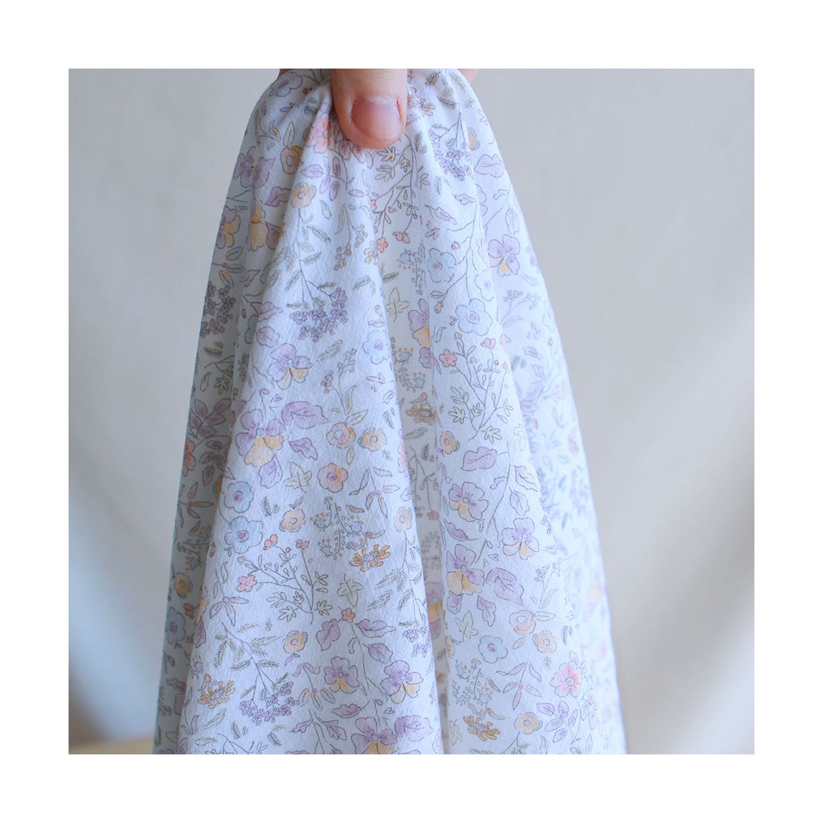 Faustine - Coton lavé bio blanc fleuri pastel Faustine - Coton lavé bio blanc fleuri pastel