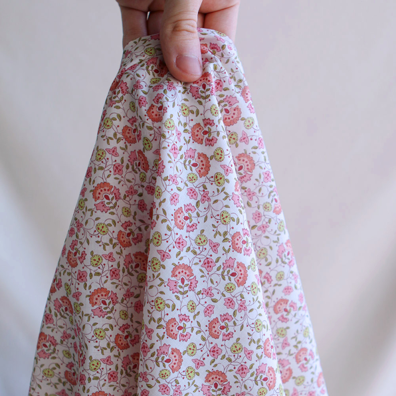 Valentine - Batiste de coton SILKYNE à imprimé fleuri lime rose