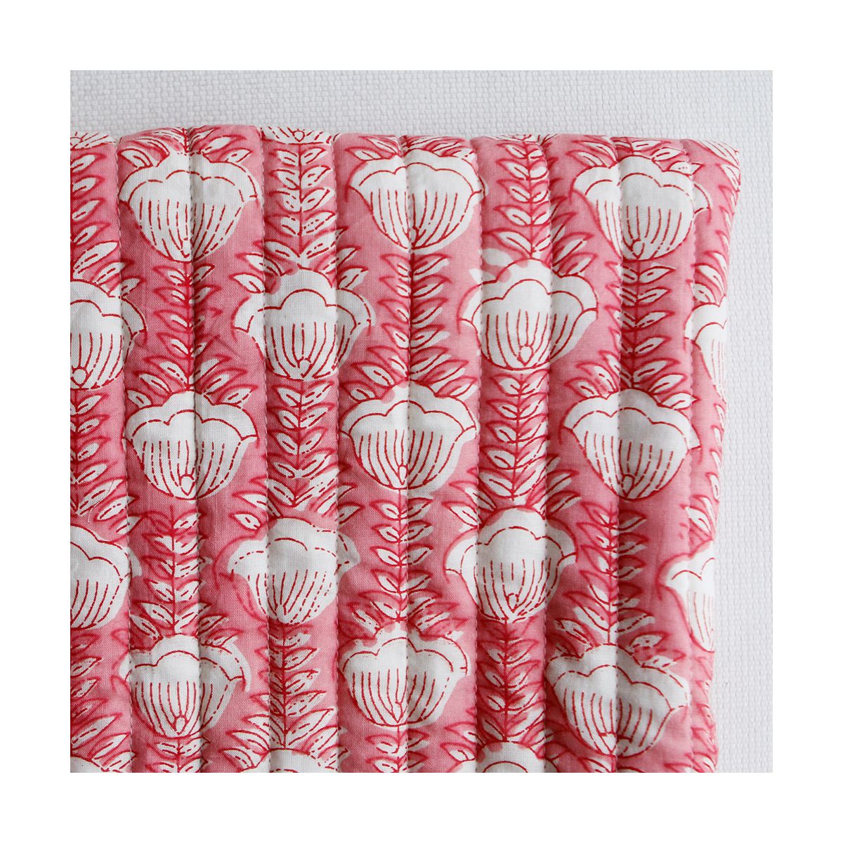 ISHA - Tissu indien matelassé double face coton hand block largeur 100cm ISHA - Tissu indien matelassé double face coton hand block largeur 100cm