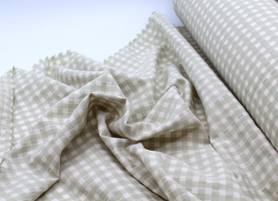 Seersucker / Coton gaufré  vert amande écru vichy moyen