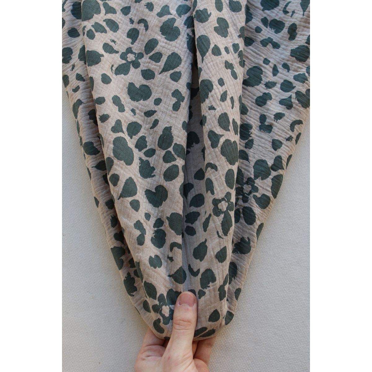 Karakulac - Double gaze de coton fond beige motif anthracite