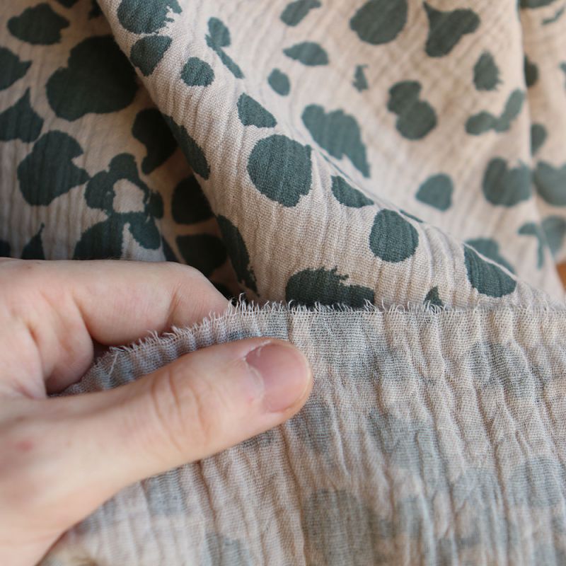 Karakulac - Double gaze de coton fond beige motif anthracite