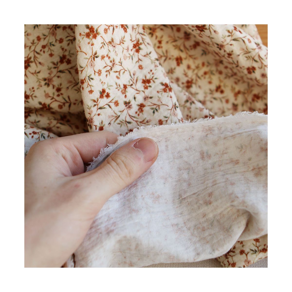 Betina - Double gaze de coton imprimé fleuri ocre