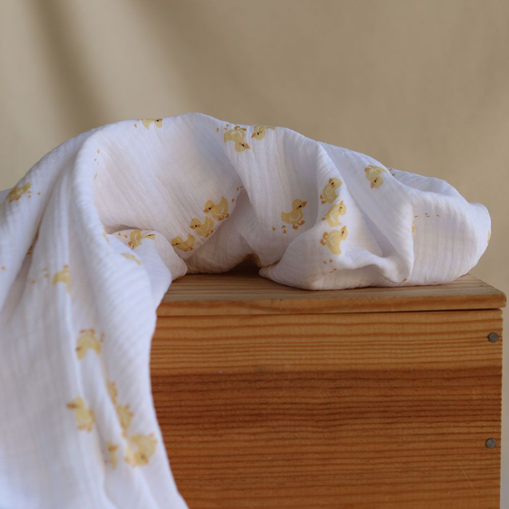 Cannetons - Double gaze de coton fond blanc motif cannetons jaunes