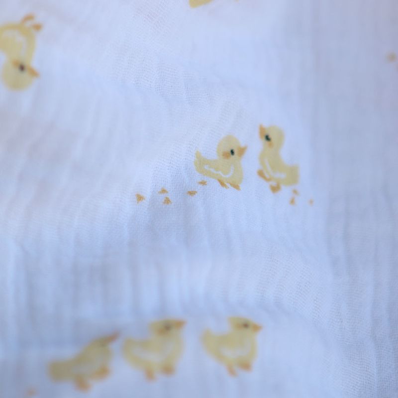 Cannetons - Double gaze de coton fond blanc motif cannetons jaunes