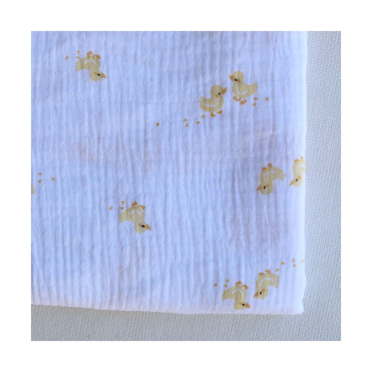 Cannetons - Double gaze de coton fond blanc motif cannetons jaunes