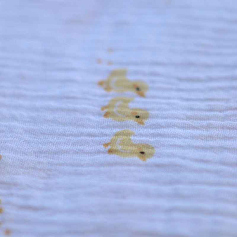 Cannetons - Double gaze de coton fond blanc motif cannetons jaunes
