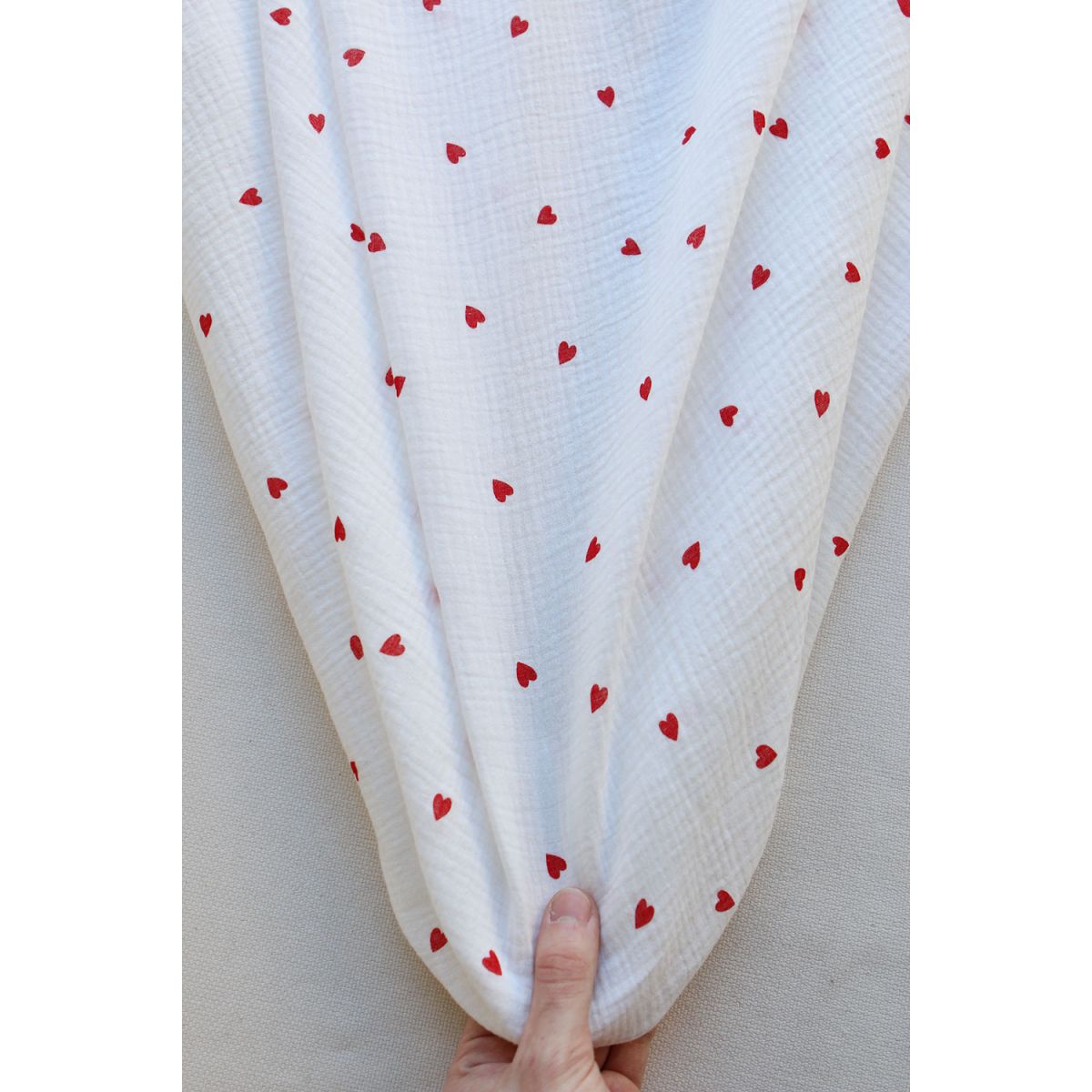 Corazon - Double gaze de coton imprimé coeurs rouges Corazon - Double gaze de coton imprimé coeurs rouges