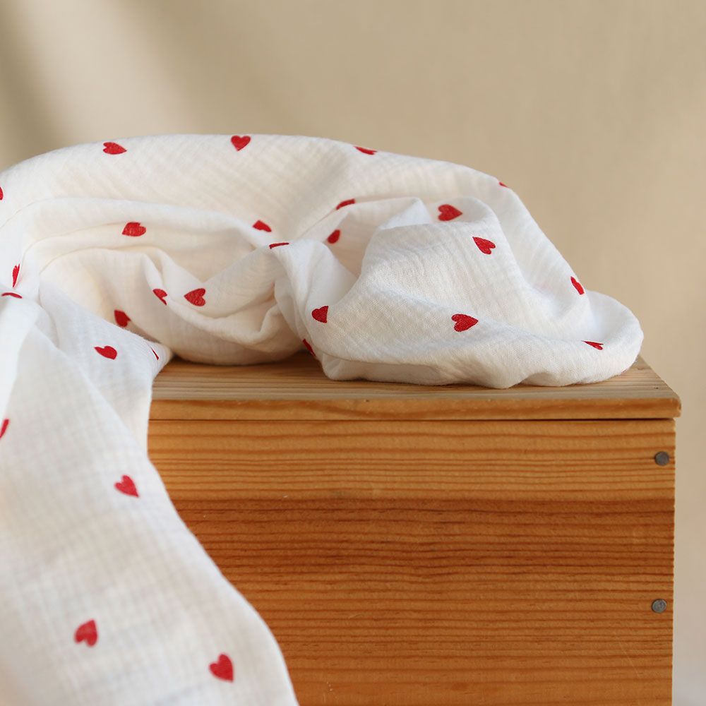 Corazon - Double gaze de coton imprimé coeurs rouges