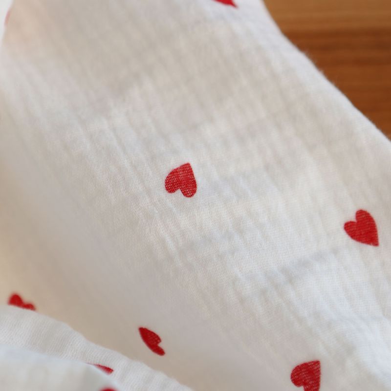 Corazon - Double gaze de coton imprimé coeurs rouges