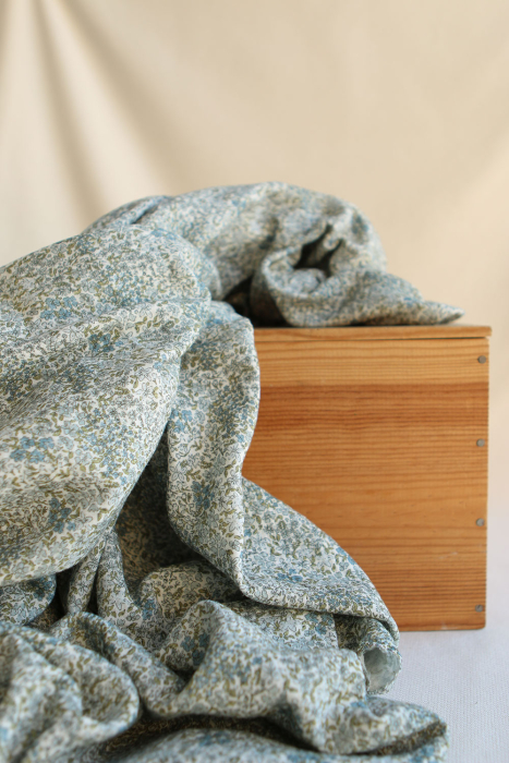 Double gaze de coton imprimé fleuri bleu