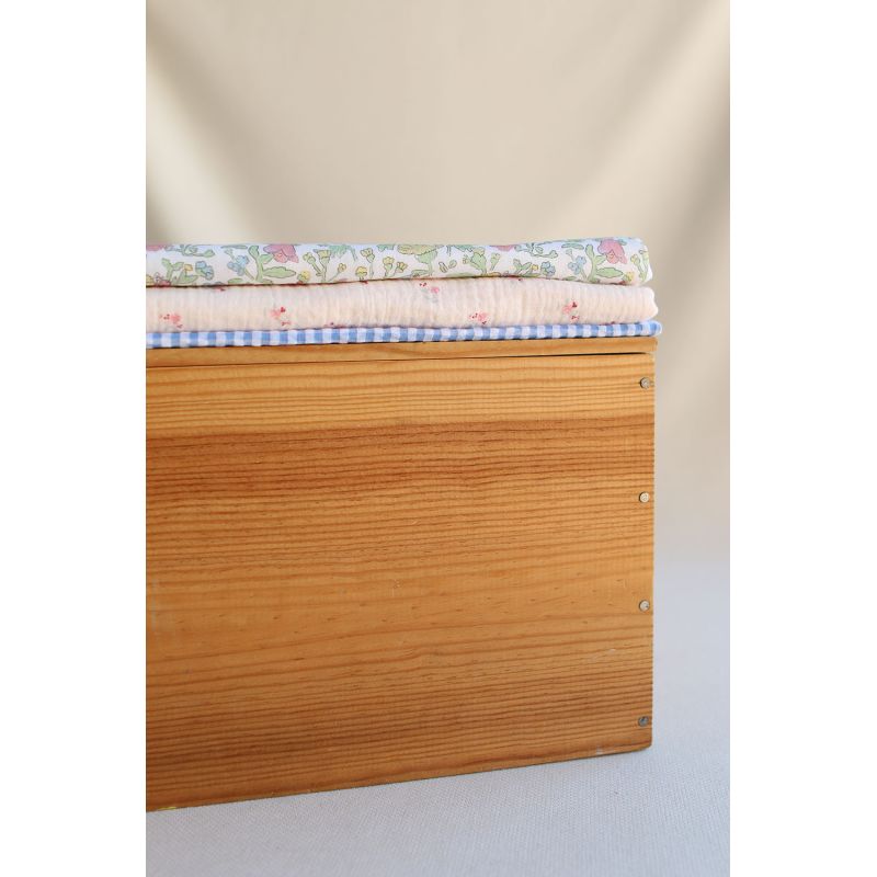 Leonie - Double gaze de coton motif fond rose tendre motif petit fleuri