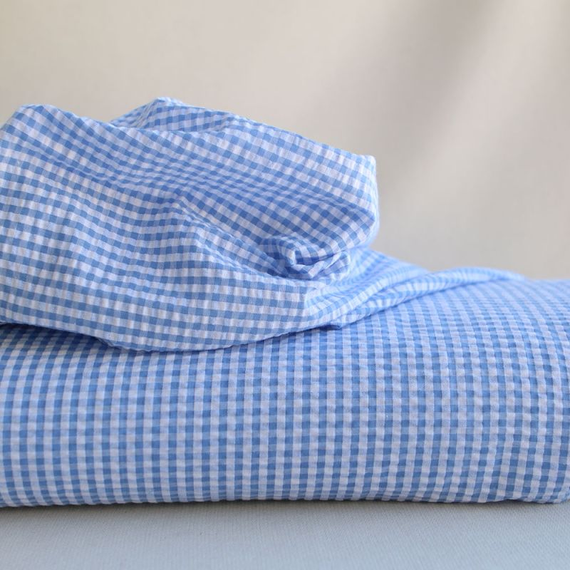 Seersucker / Coton mélangé gaufré vichy blanc et bleu ciel