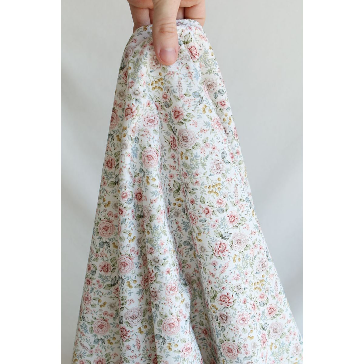Lola - Coton mélangé viscose imprimé fleuri Lola - Coton mélangé viscose imprimé fleuri