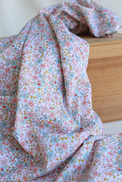 Clélie - Batiste de coton BIO à imprimé fleuri rose, bleu et vert