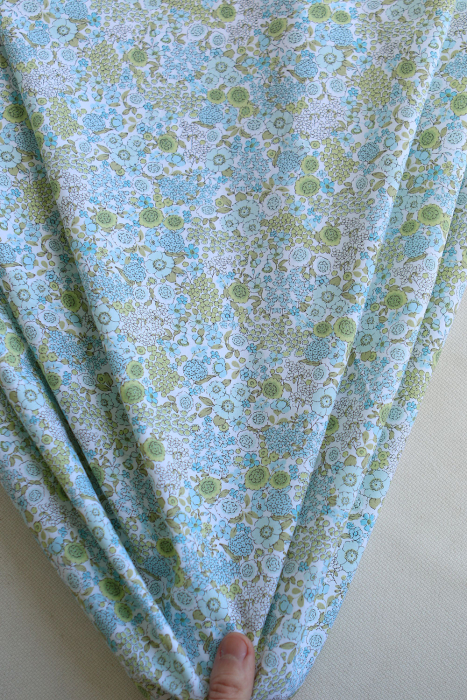 Charline - Popeline de coton BIO imprimé fleuri bleu