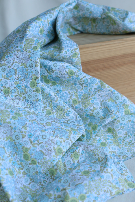 Charline - Popeline de coton BIO imprimé fleuri bleu