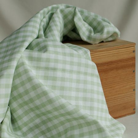 Victor - Tissu lin coton vichy 7mm blanc lait et vert amande Victor - Tissu lin coton vichy 7mm blanc lait et vert amande