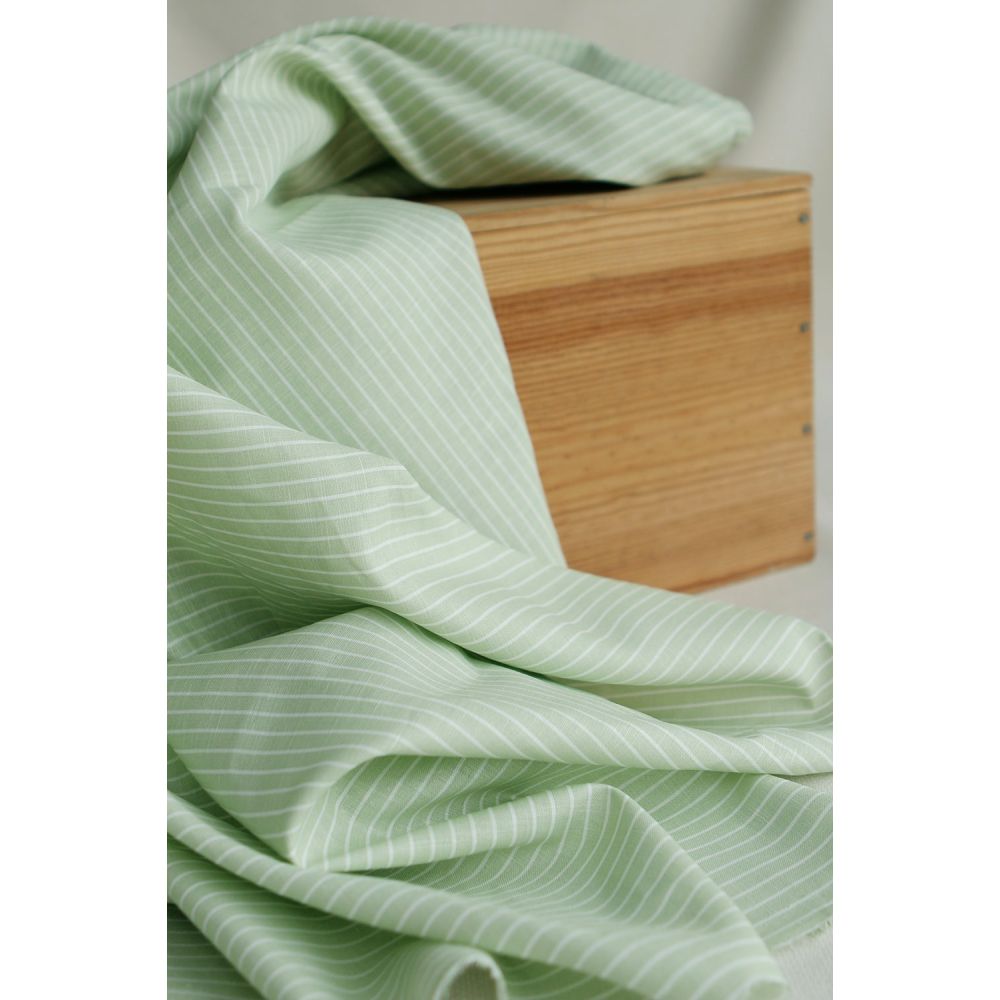 Baptiste - Tissu lin coton rayure 1mm blanc lait et vert amande